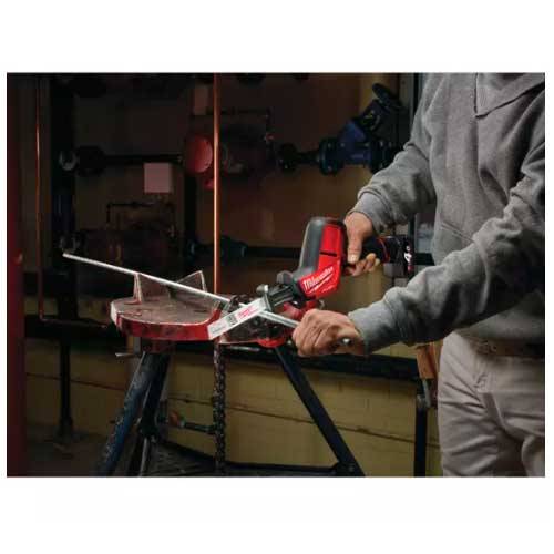 SIERRA SABLE MILWAUKEE M12CHZ402C 12V COMPACTA