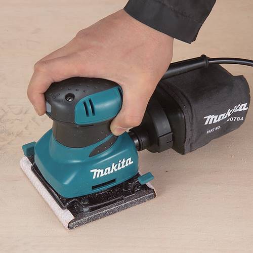 LIJADORA MAKITA BO4556K 200W