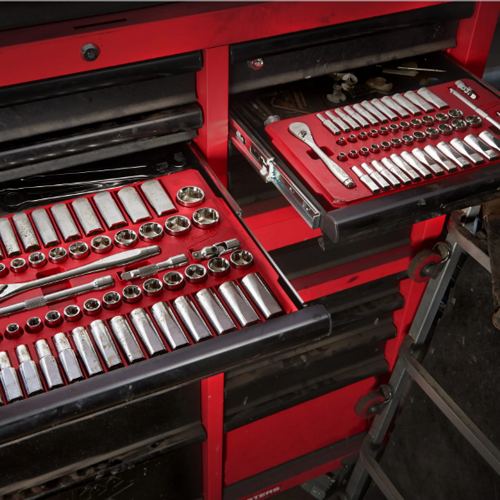 JUEGO MILWAUKEE CARRACA Y VASOS 1/4 28PZS