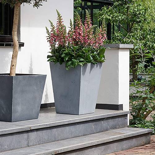 MACETA CURVER BETON BASE CUADRAD 60L 244479